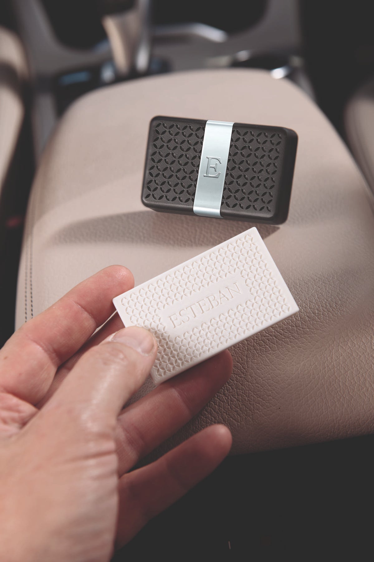 Recharge pour diffuseur de voiture & pochette à parfum - Figue Noire